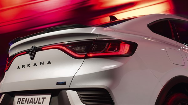 main characteristics - powertrain - Renault Arkana full hybrid E-Tech