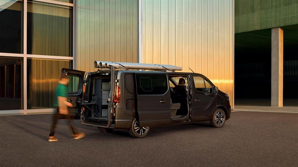 Renault Trafic Van crew cab
