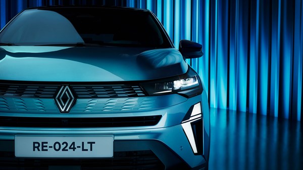 Renault Symbioz - multiple micro-diamond design grille