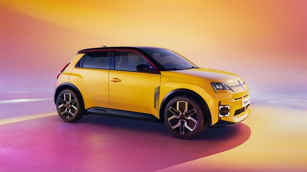 driving pleasure - Renault 5 100% electric