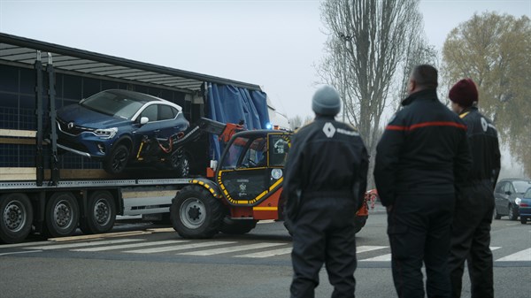 обучение на реальных автомобилях - Safety by Renault